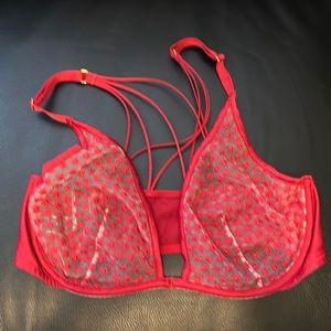 Razor back mesh bra